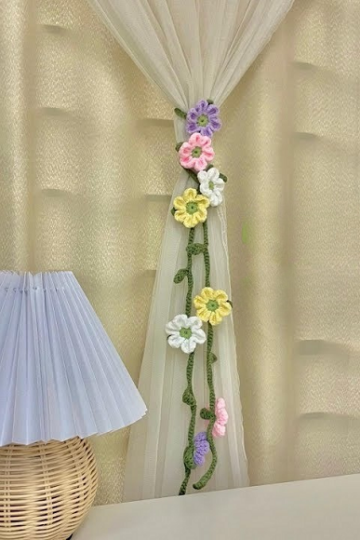 10 Crochet Floral Curtain Holder Free Patterns