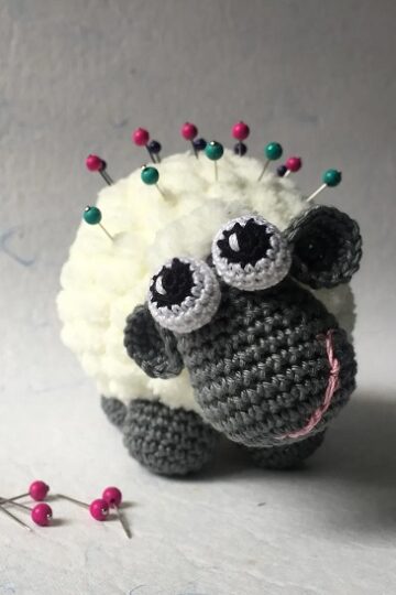 12 Animal Pin Cushion Free Crochet Patterns