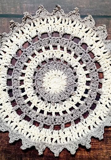 12 Doily Placemat Free Crochet Patterns