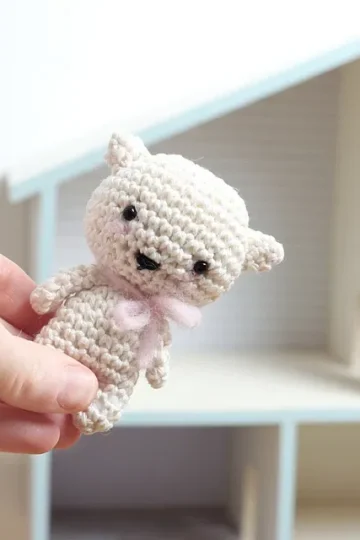9 Crochet Mini Cats Free Patterns